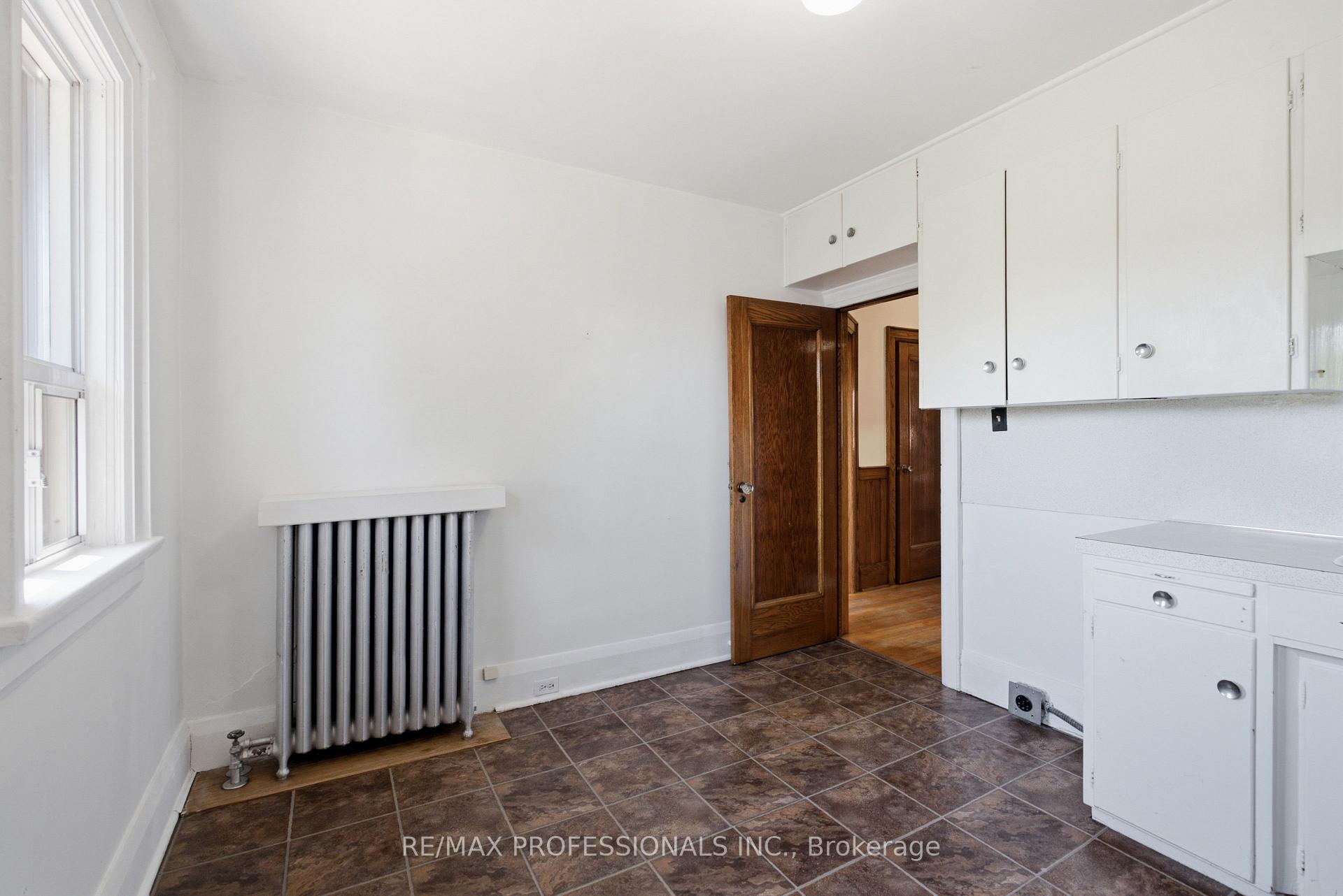 Photo 37 of 45 Glendonwynne Road, Toronto, High Park North — HOMEH