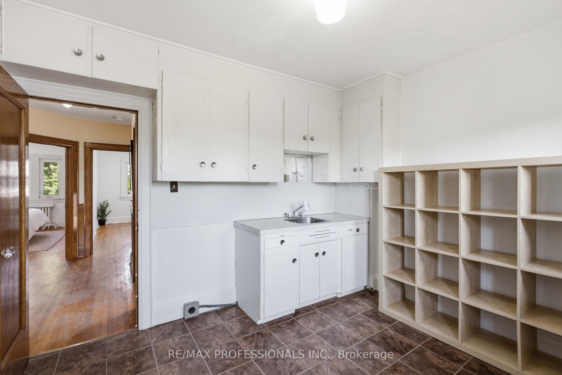 Photo 35 of 45 Glendonwynne Road, Toronto, High Park North — HOMEH