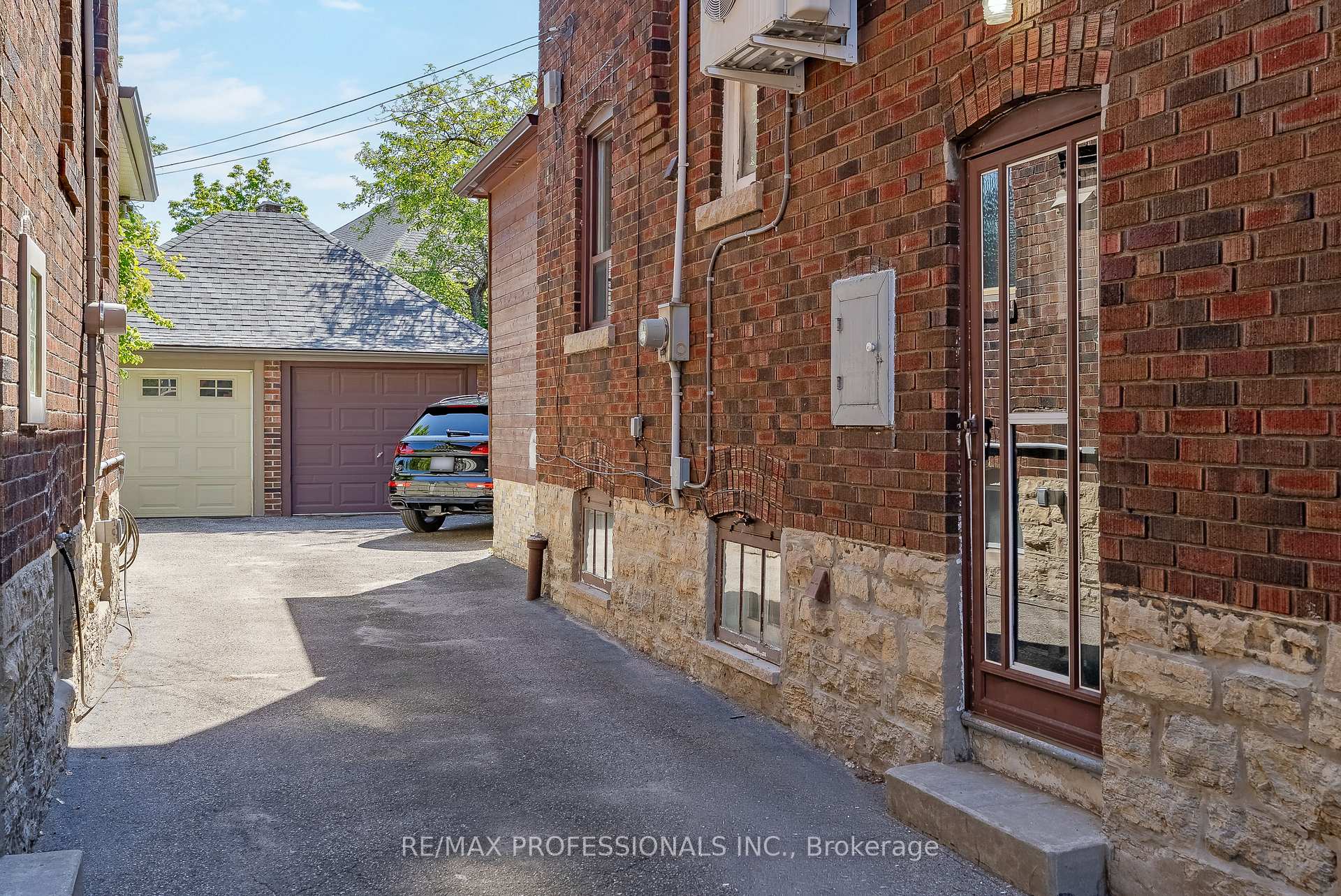 Photo 43 of 45 Glendonwynne Road, Toronto, High Park North — HOMEH