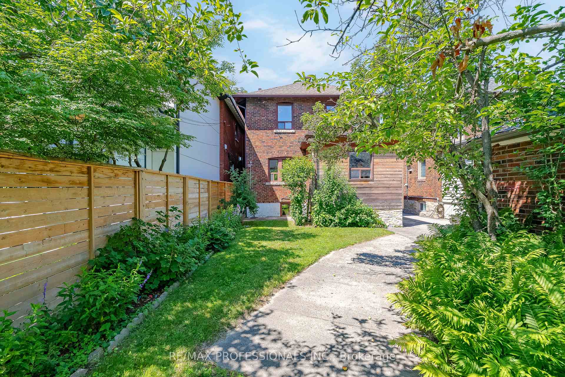 Photo 49 of 45 Glendonwynne Road, Toronto, High Park North — HOMEH