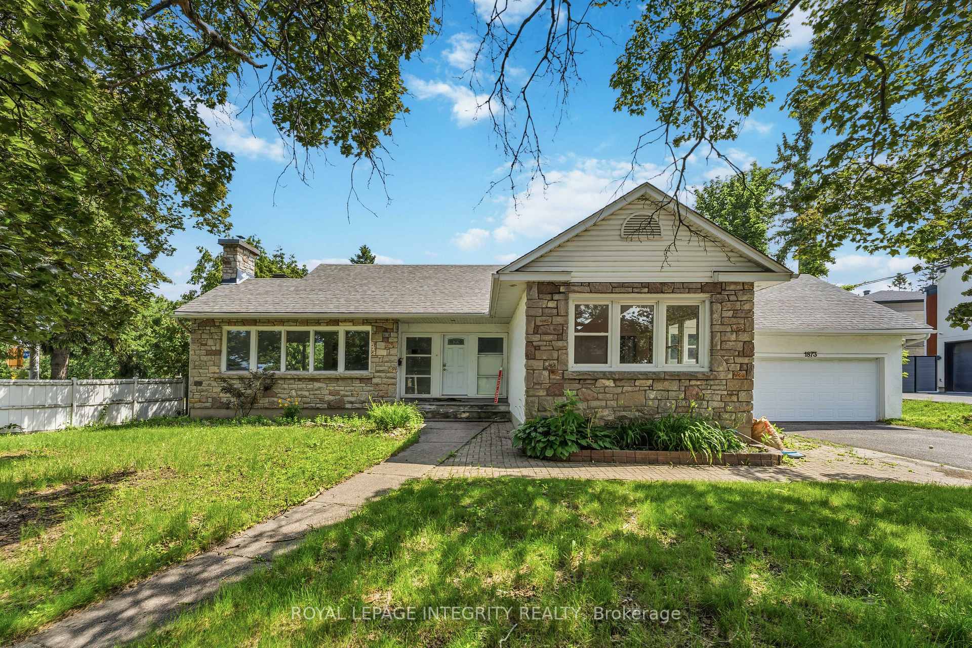 Front of 1873 Fairbanks Avenue
