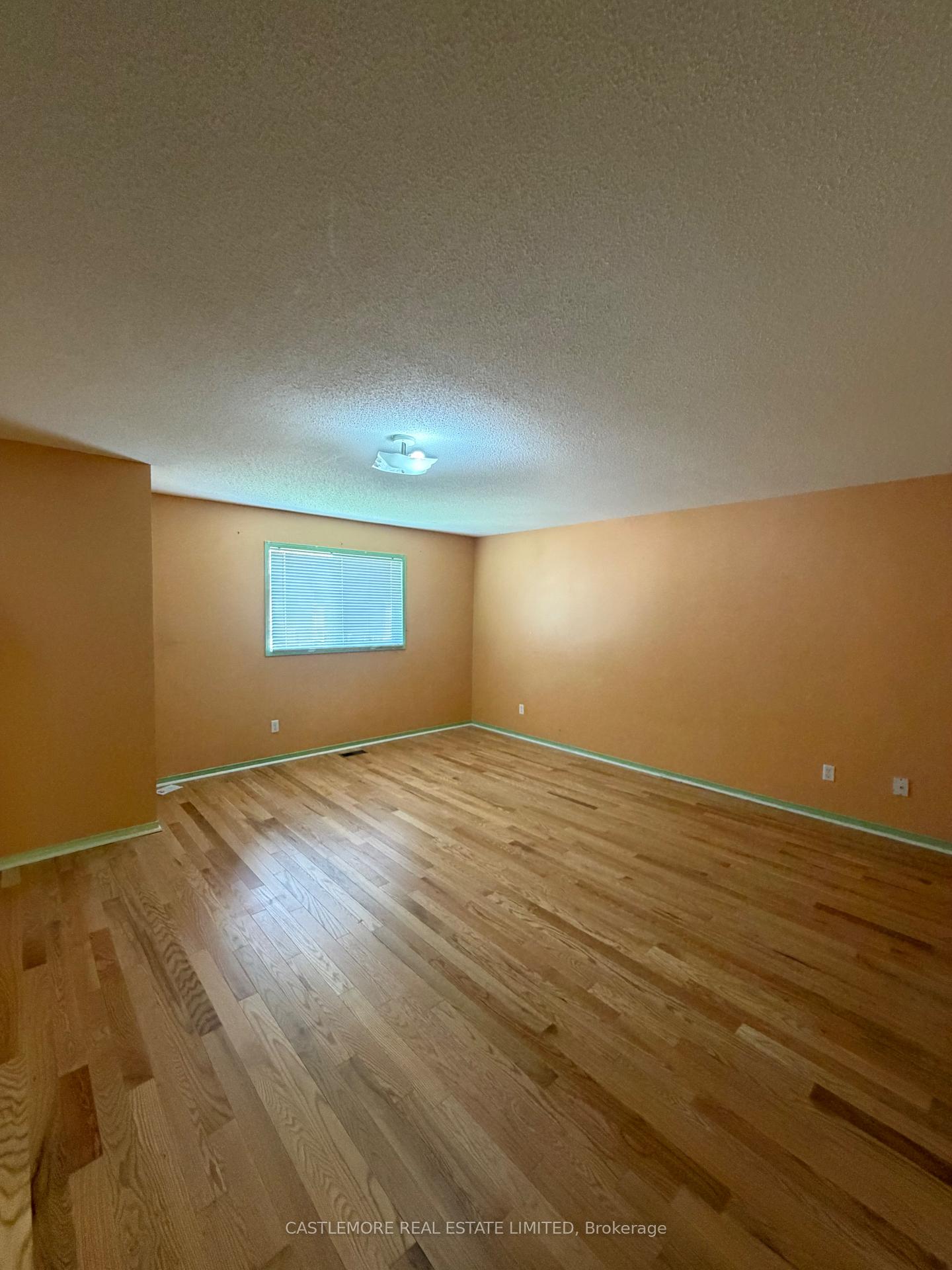 Photo 9 of 127 Brisdale Drive, Brampton, Fletcher's Meadow — HOMEH