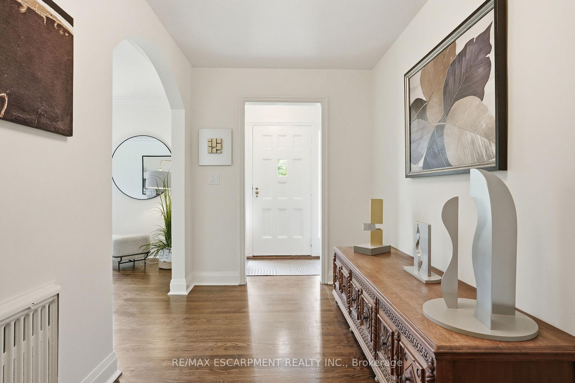Photo 5 of 326 Old Brock Road, Hamilton, Greensville — HOMEH