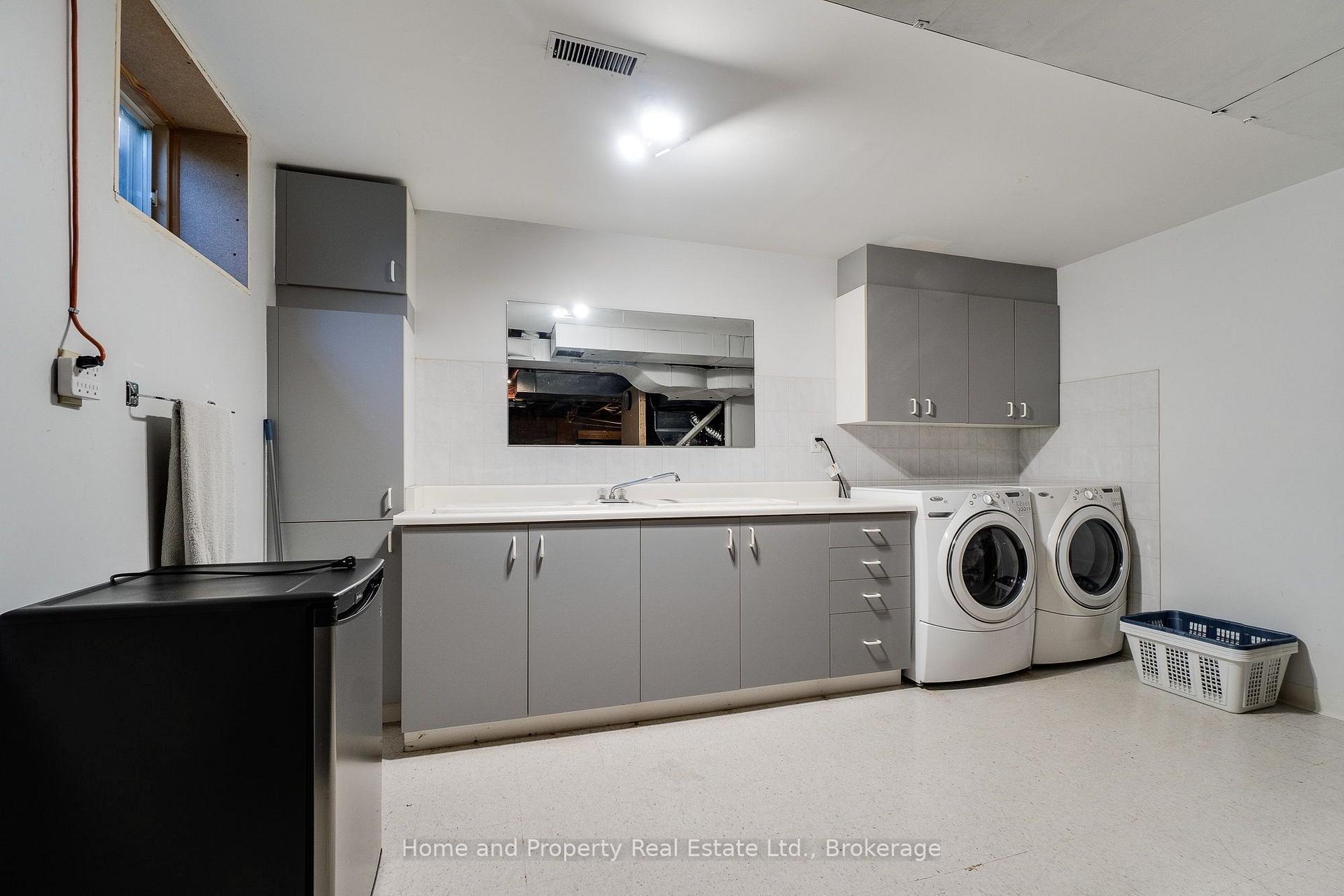 Photo 23 of 2560 Rugby Road, Mississauga, Cooksville — HOMEH
