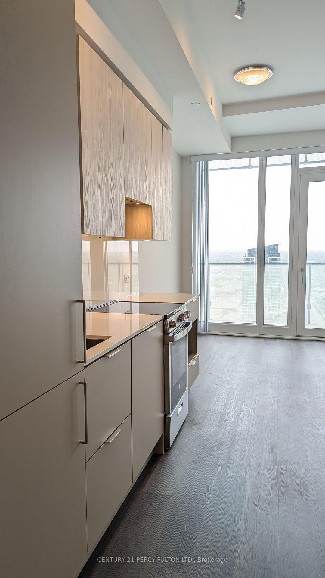 Photo 2 of Unit 3008, 3900 Confederation Parkway, Mississauga, City Centre — HOMEH