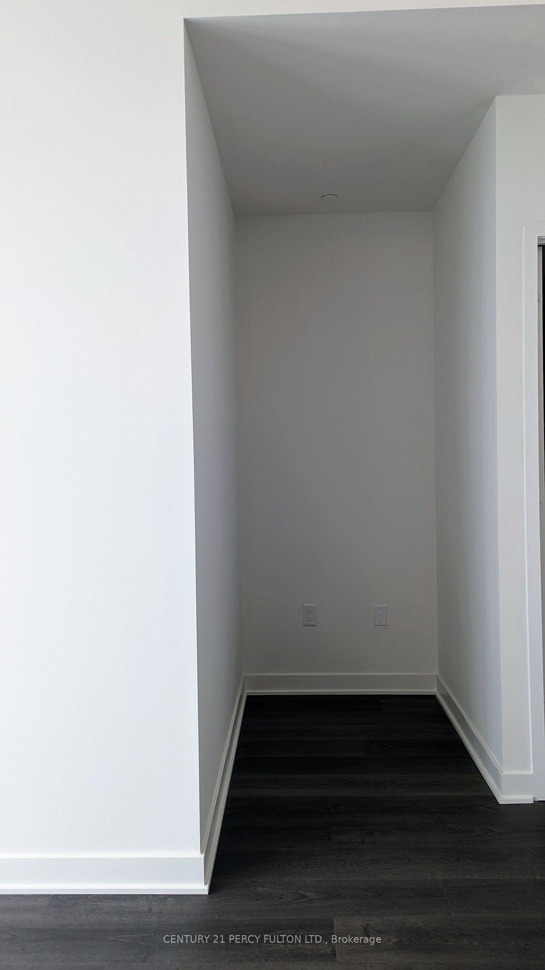 Photo 13 of Unit 3008, 3900 Confederation Parkway, Mississauga, City Centre — HOMEH