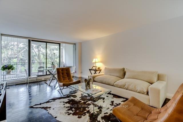 Photo 4 of Unit 405, 235 St Clair Avenue W, Toronto, Casa Loma — HOMEH