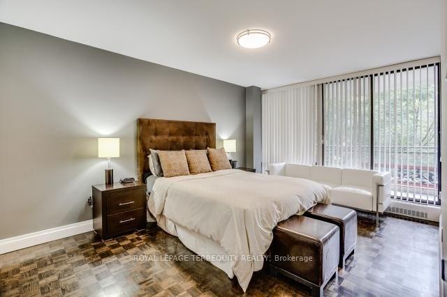 Photo 15 of Unit 405, 235 St Clair Avenue W, Toronto, Casa Loma — HOMEH