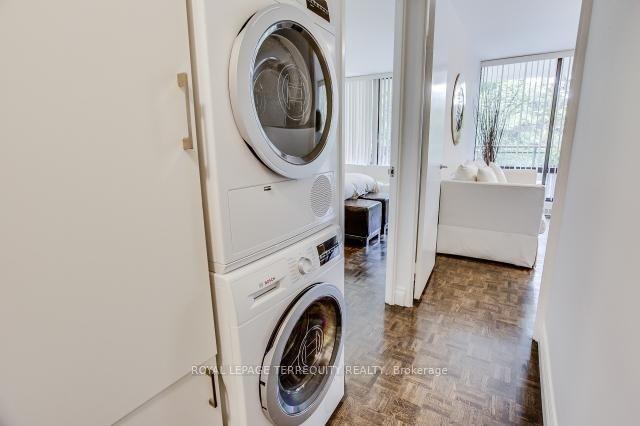Photo 17 of Unit 405, 235 St Clair Avenue W, Toronto, Casa Loma — HOMEH