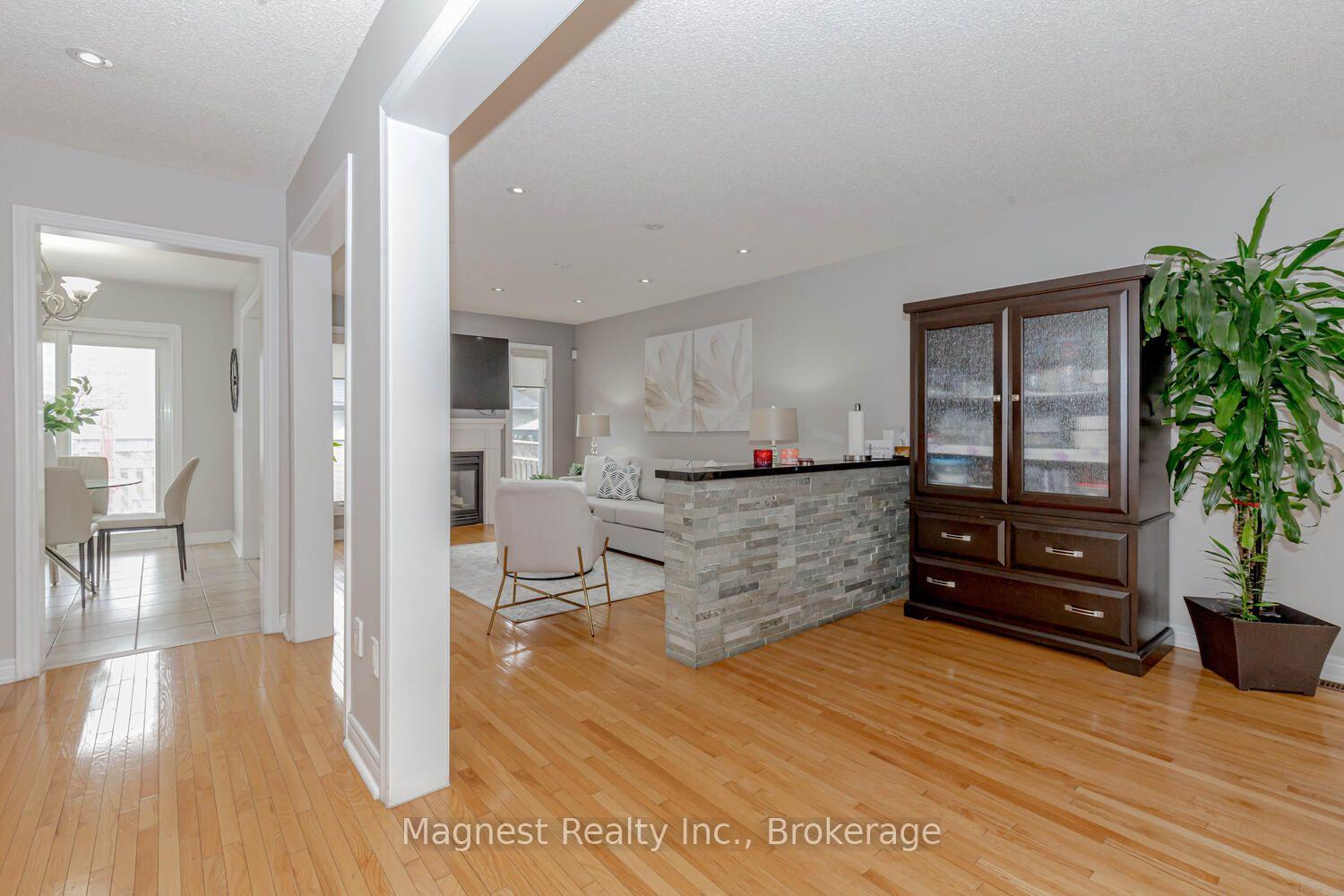 Photo 5 of Unit Upper, 223 Montebello Avenue, Vaughan, Sonoma Heights — HOMEH