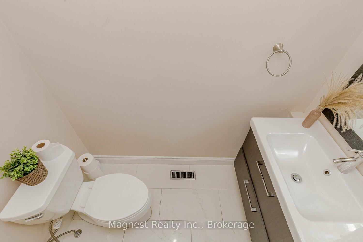 Photo 24 of Unit Upper, 223 Montebello Avenue, Vaughan, Sonoma Heights — HOMEH