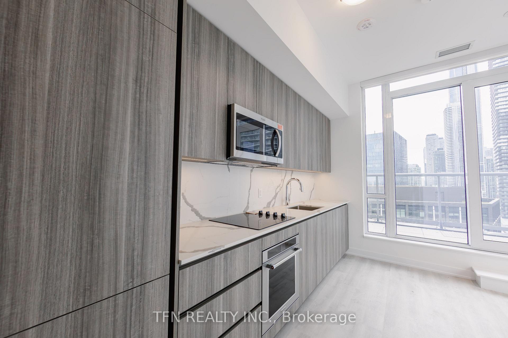 Photo 4 of Unit 2116, 15 Richardson Street, Toronto, Waterfront Communities — HOMEH
