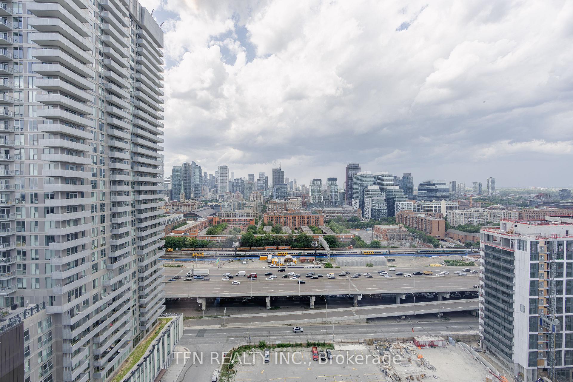 Photo 18 of Unit 2116, 15 Richardson Street, Toronto, Waterfront Communities — HOMEH