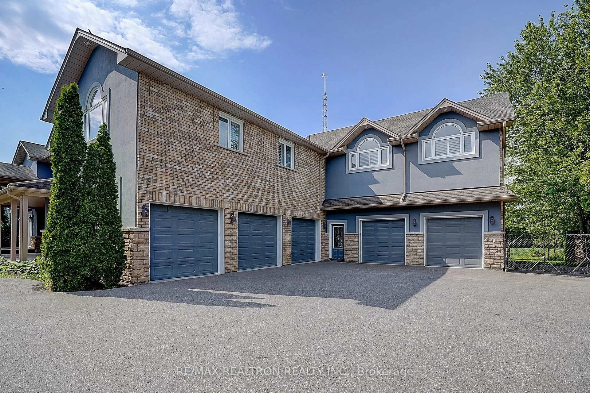 Photo 1 of Unit Unit 2, 99 Hurd Street, Oshawa, Raglan — HOMEH