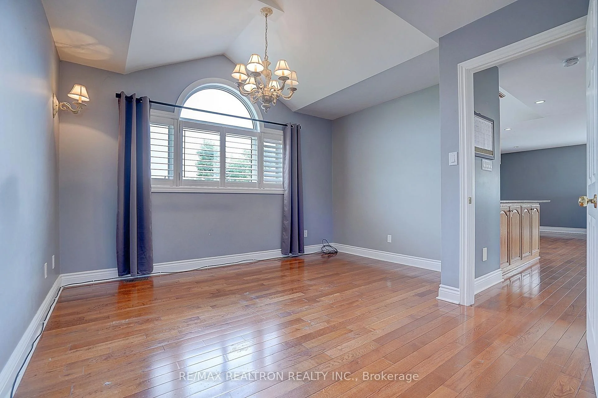 Photo 5 of Unit Unit 2, 99 Hurd Street, Oshawa, Raglan — HOMEH