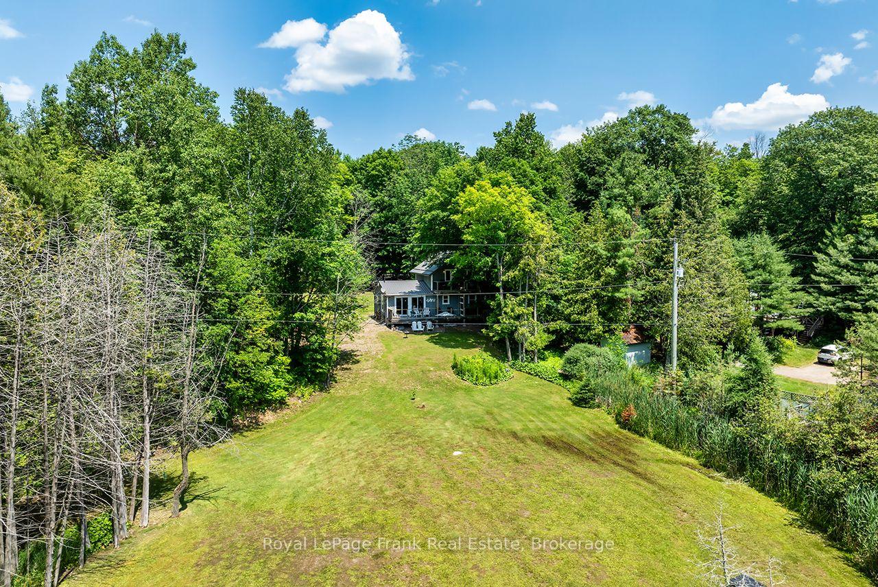 Photo 6 of 1014 Riding Trail, Minden Hills, Lutterworth — HOMEH