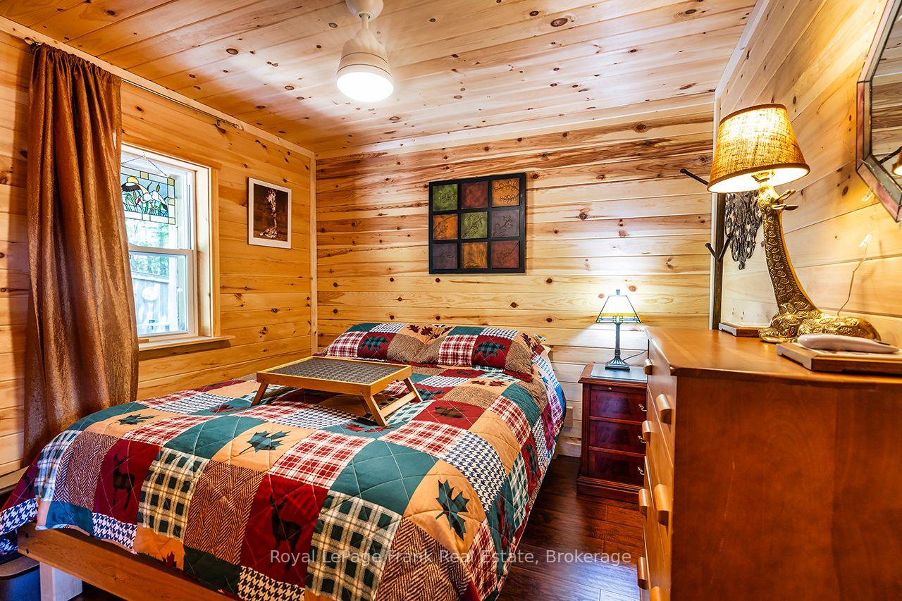 Photo 17 of 1014 Riding Trail, Minden Hills, Lutterworth — HOMEH