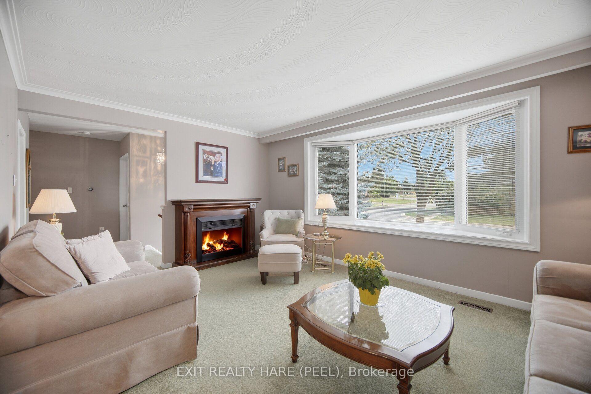 Photo 6 of 23 Kimbark Drive, Brampton, Northwood Park — HOMEH