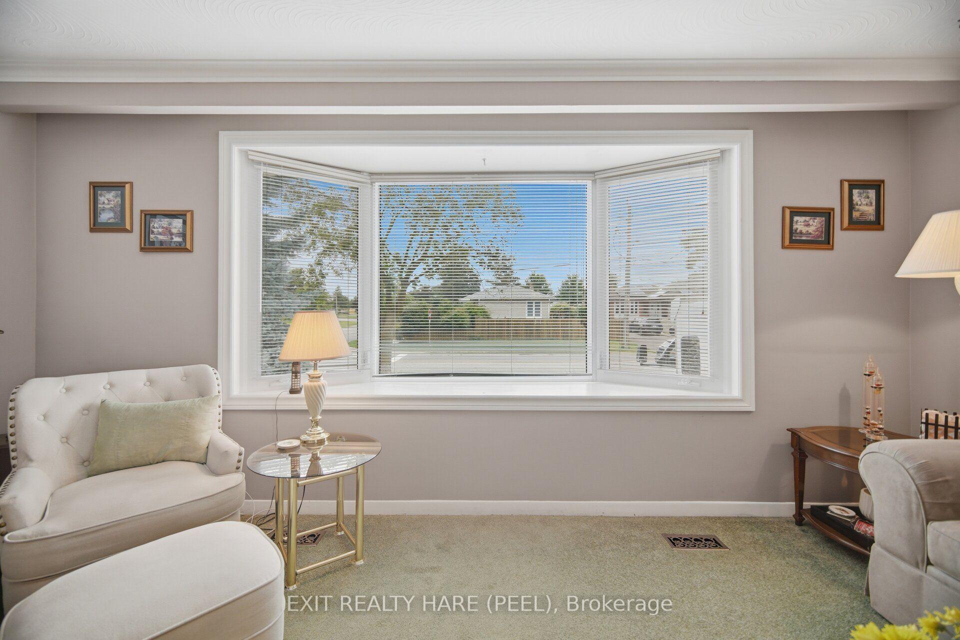 Photo 7 of 23 Kimbark Drive, Brampton, Northwood Park — HOMEH