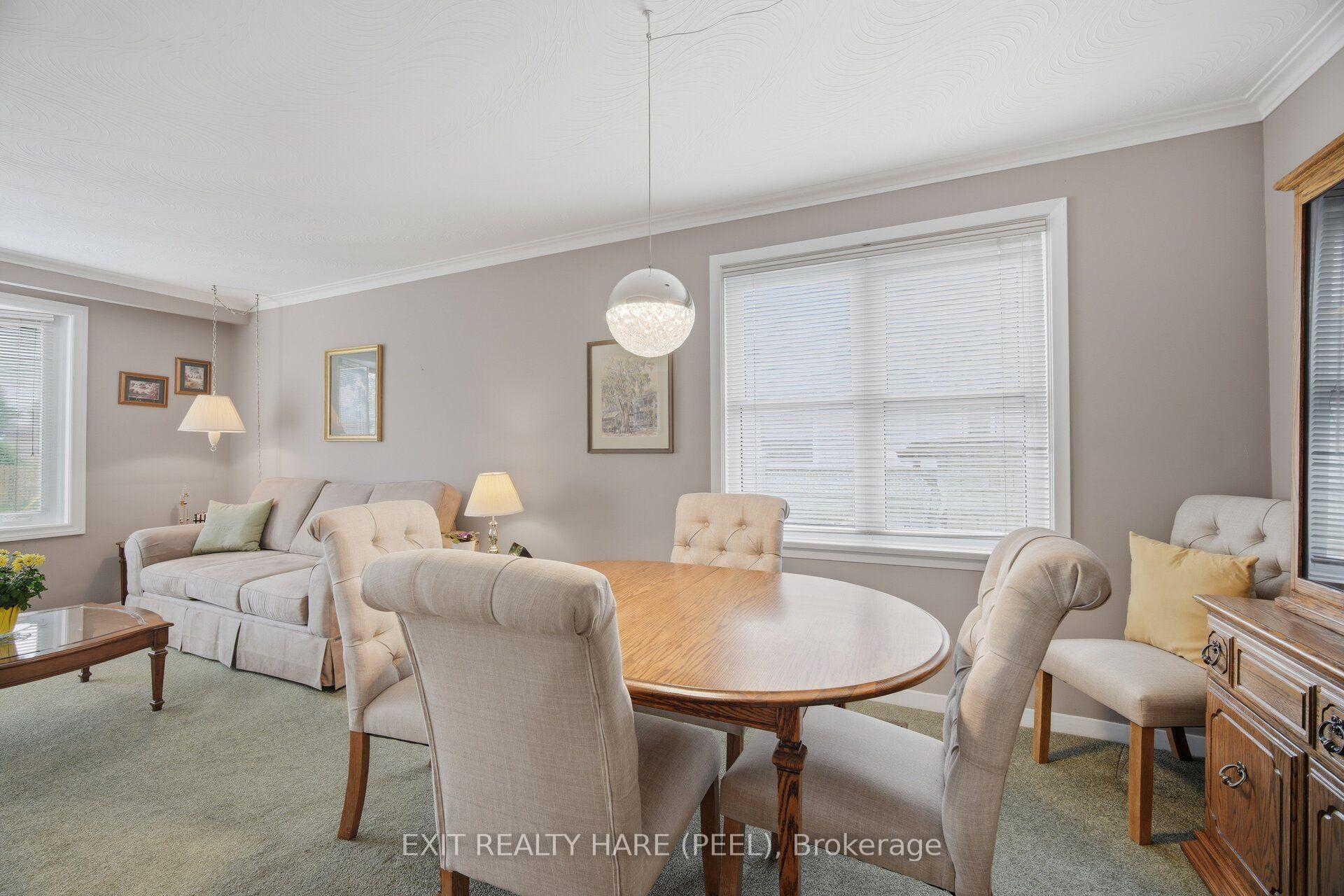 Photo 11 of 23 Kimbark Drive, Brampton, Northwood Park — HOMEH
