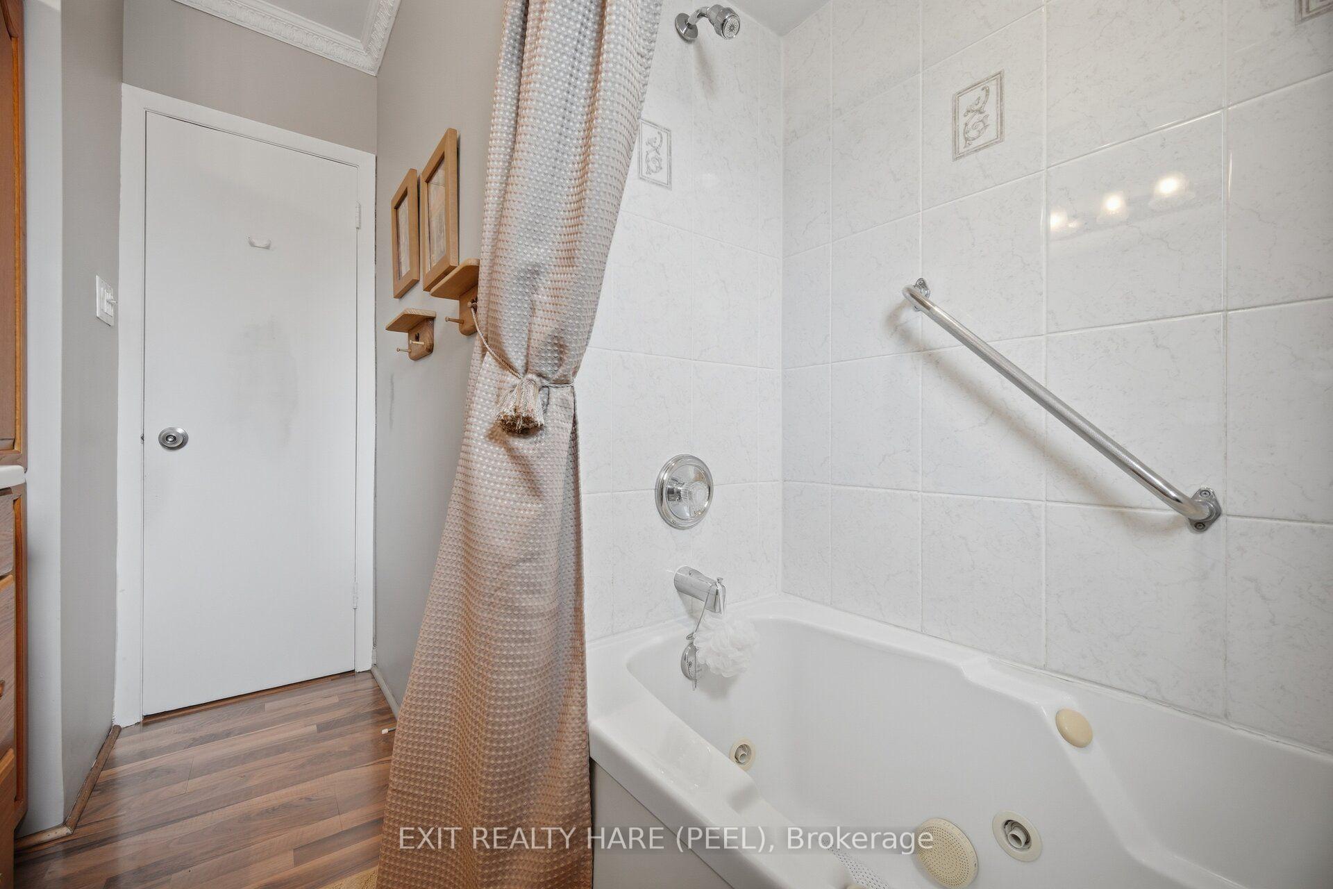Photo 28 of 23 Kimbark Drive, Brampton, Northwood Park — HOMEH