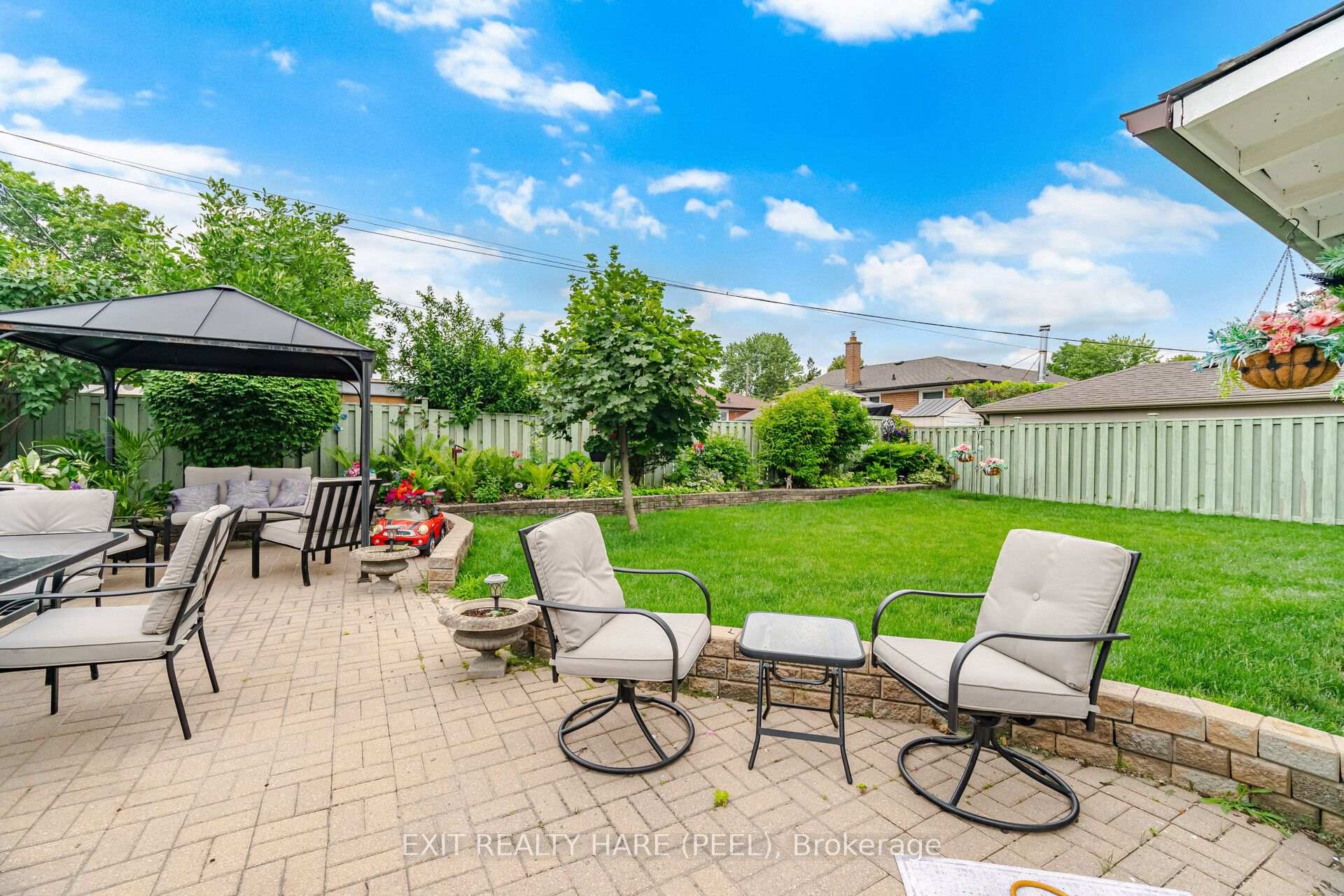 Photo 33 of 23 Kimbark Drive, Brampton, Northwood Park — HOMEH