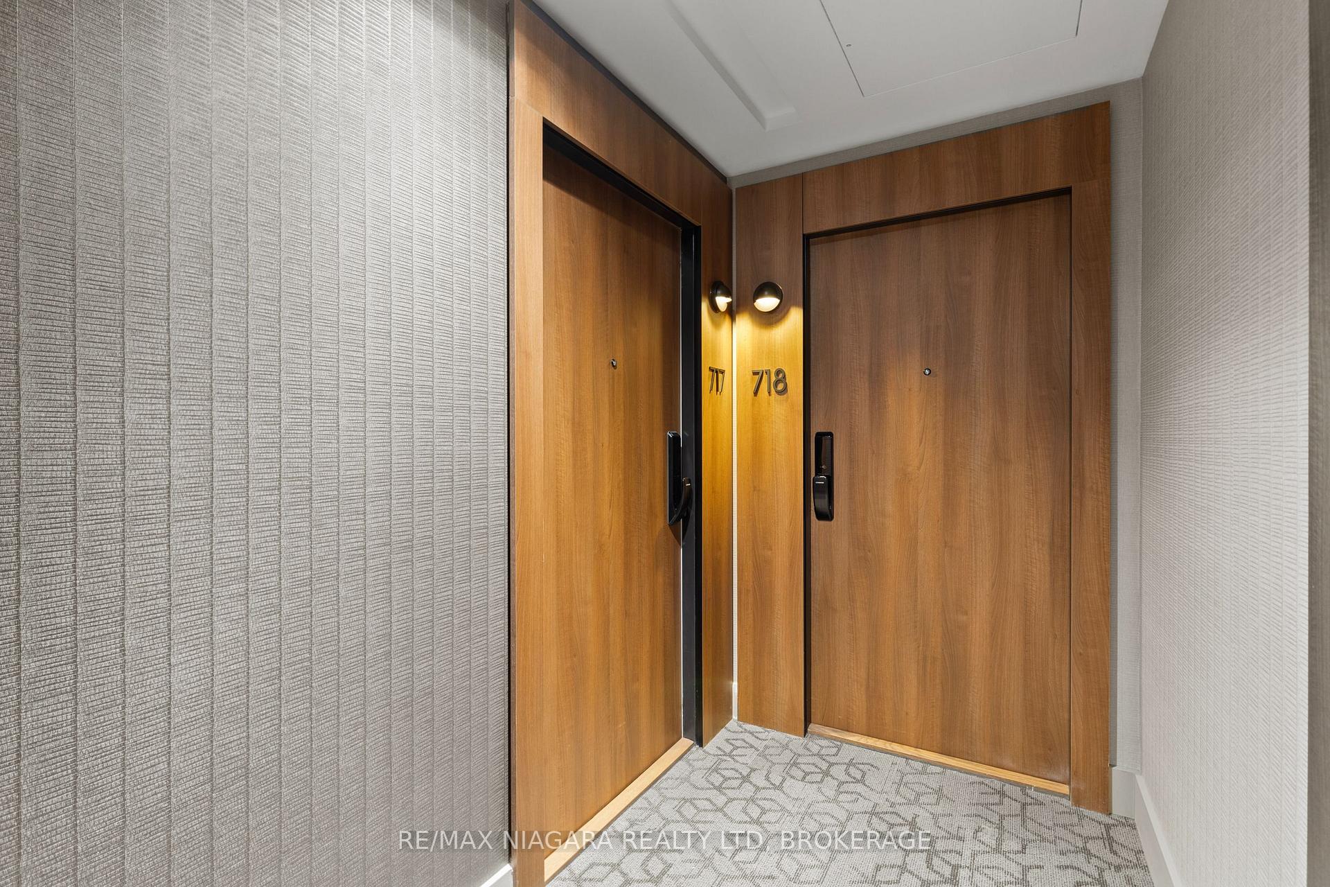 Photo 9 of Unit 717, 21 Park Street E, Mississauga, Port Credit — HOMEH