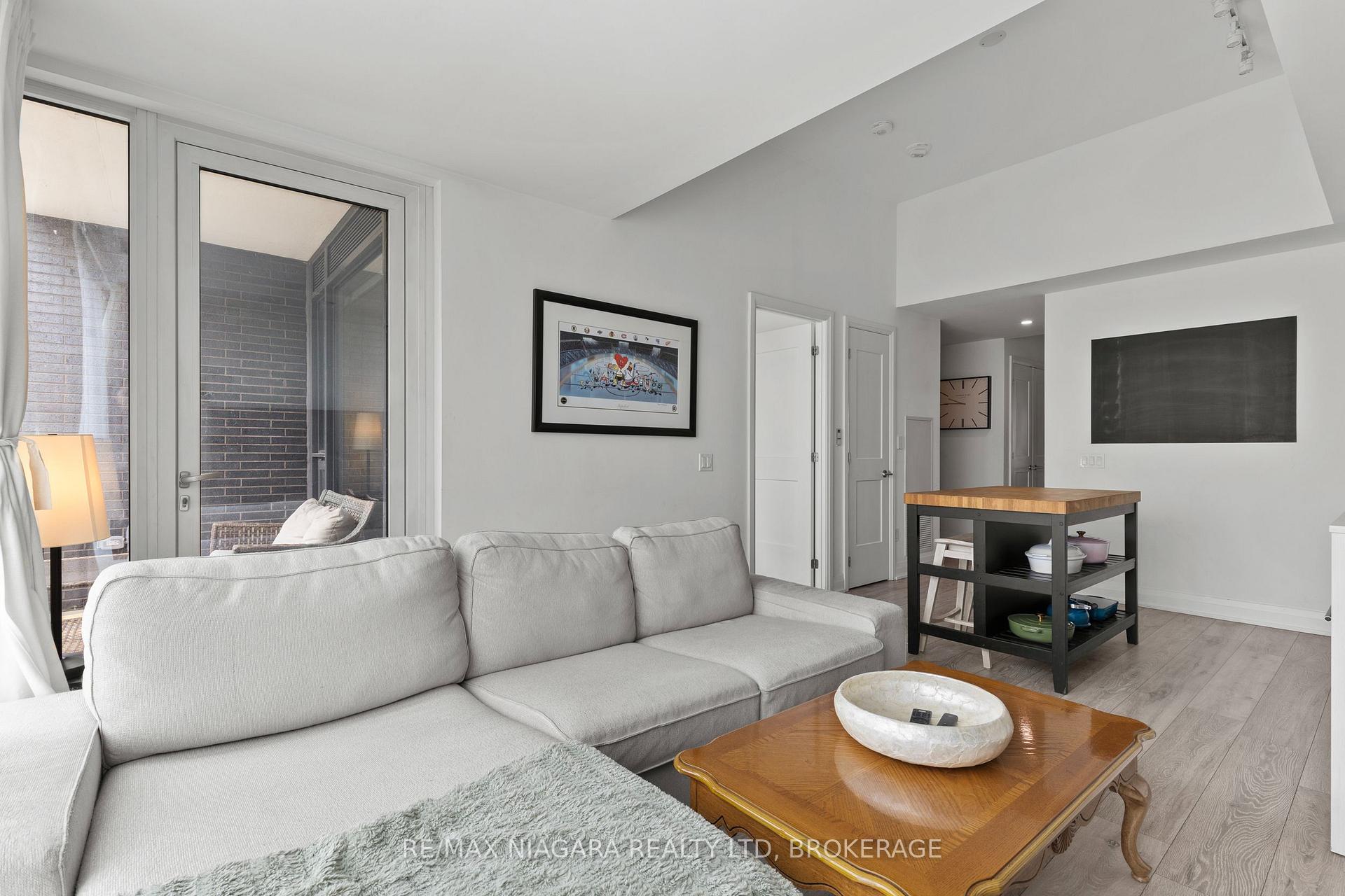 Photo 16 of Unit 717, 21 Park Street E, Mississauga, Port Credit — HOMEH