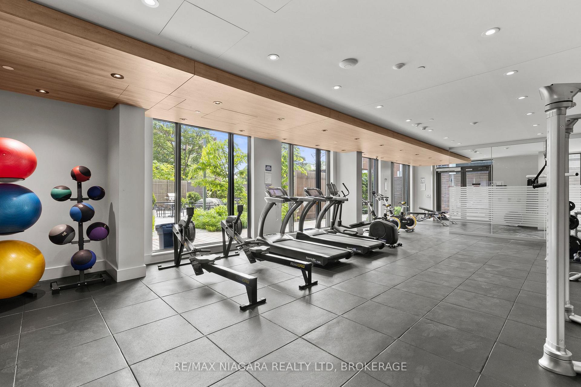 Photo 29 of Unit 717, 21 Park Street E, Mississauga, Port Credit — HOMEH