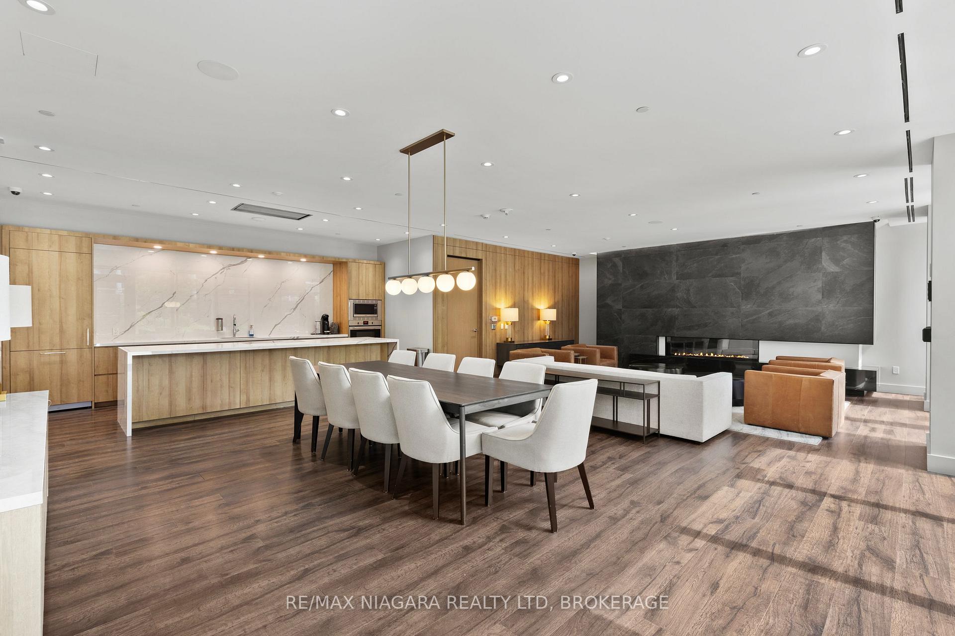 Photo 30 of Unit 717, 21 Park Street E, Mississauga, Port Credit — HOMEH