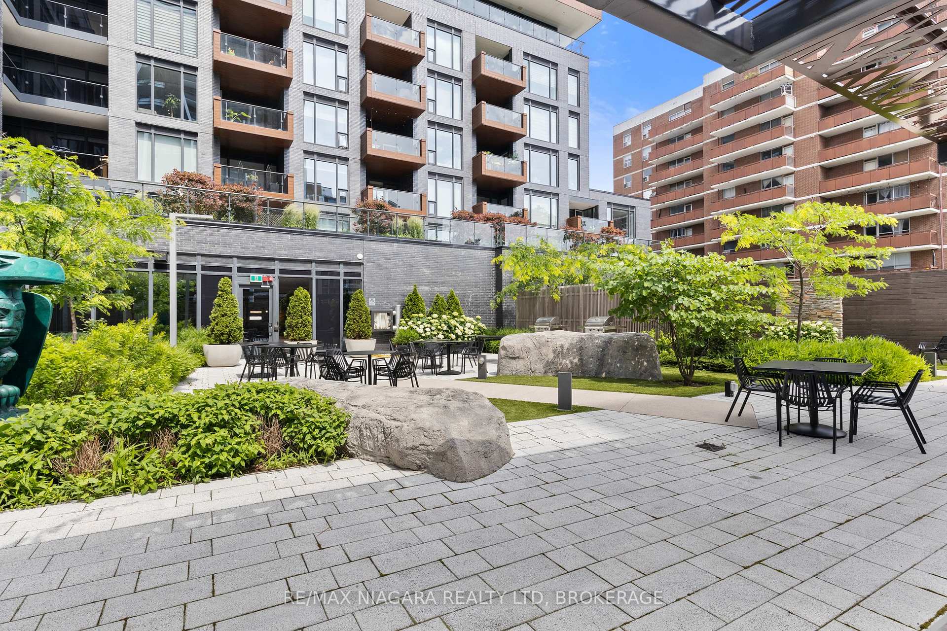 Photo 38 of Unit 717, 21 Park Street E, Mississauga, Port Credit — HOMEH