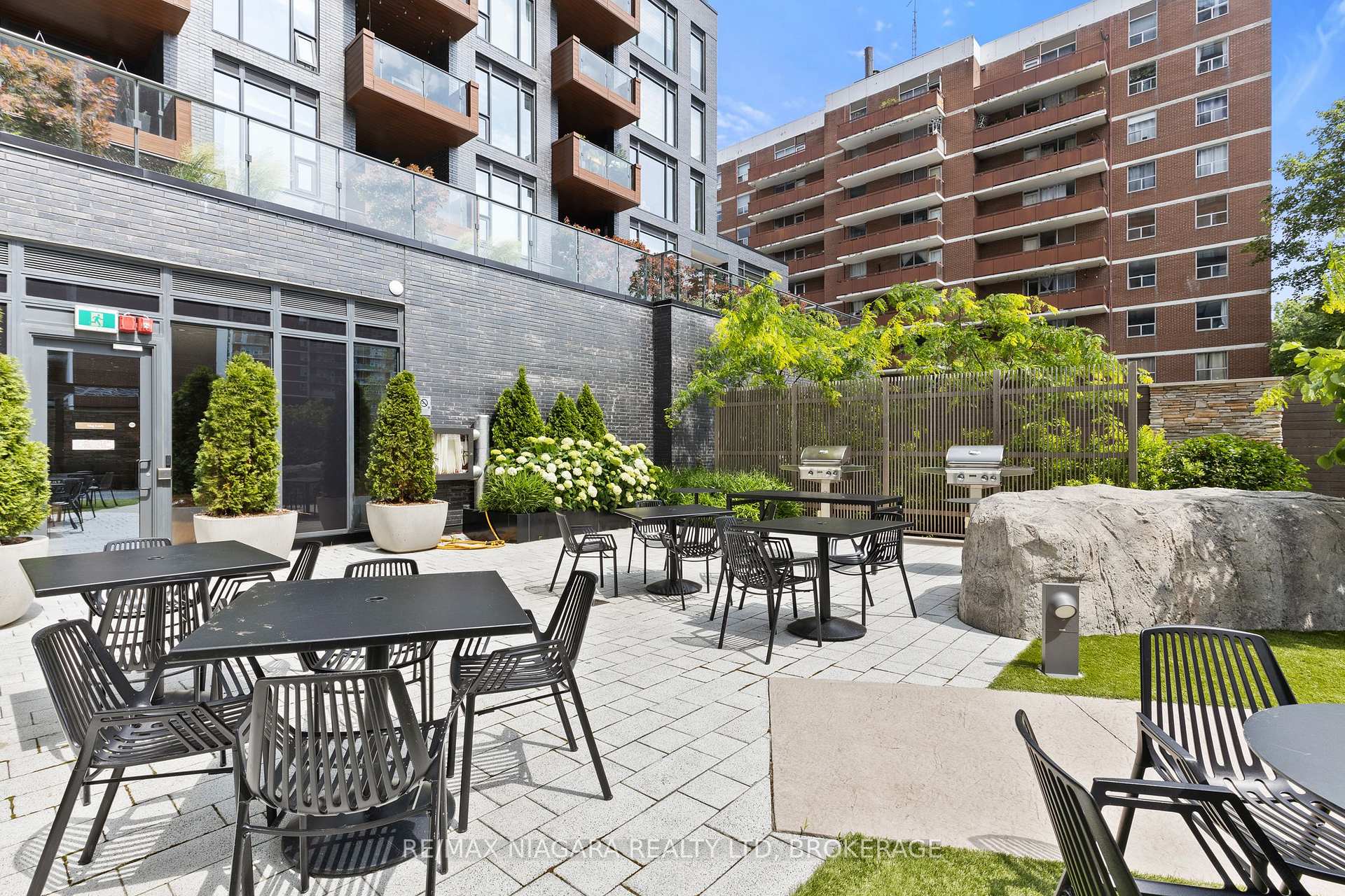 Photo 39 of Unit 717, 21 Park Street E, Mississauga, Port Credit — HOMEH
