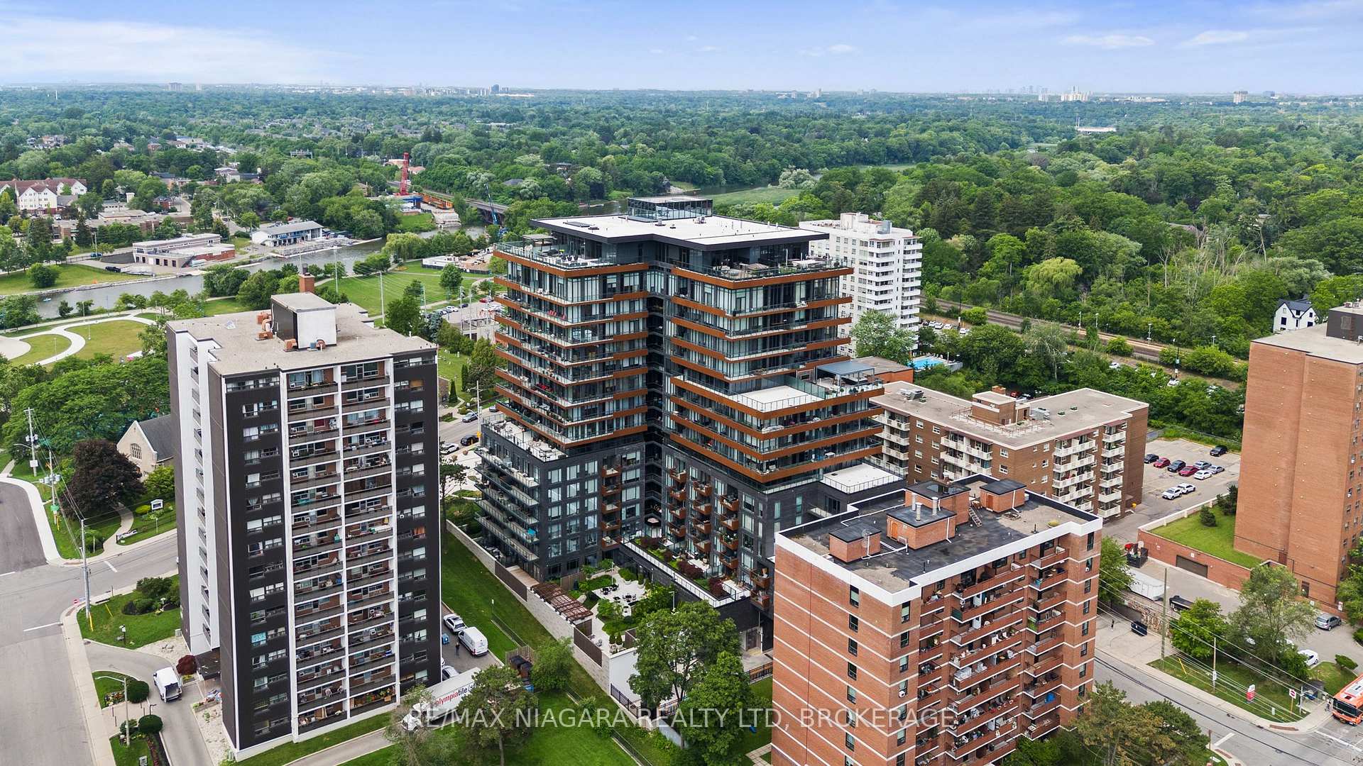 Photo 44 of Unit 717, 21 Park Street E, Mississauga, Port Credit — HOMEH