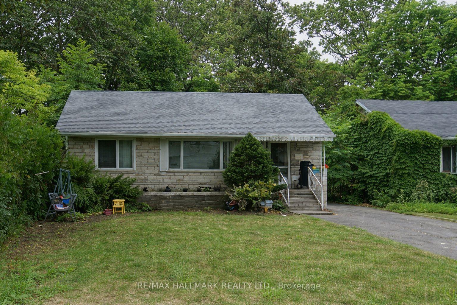 Photo 2 of 22 Grandview Avenue, Markham, Grandview — HOMEH