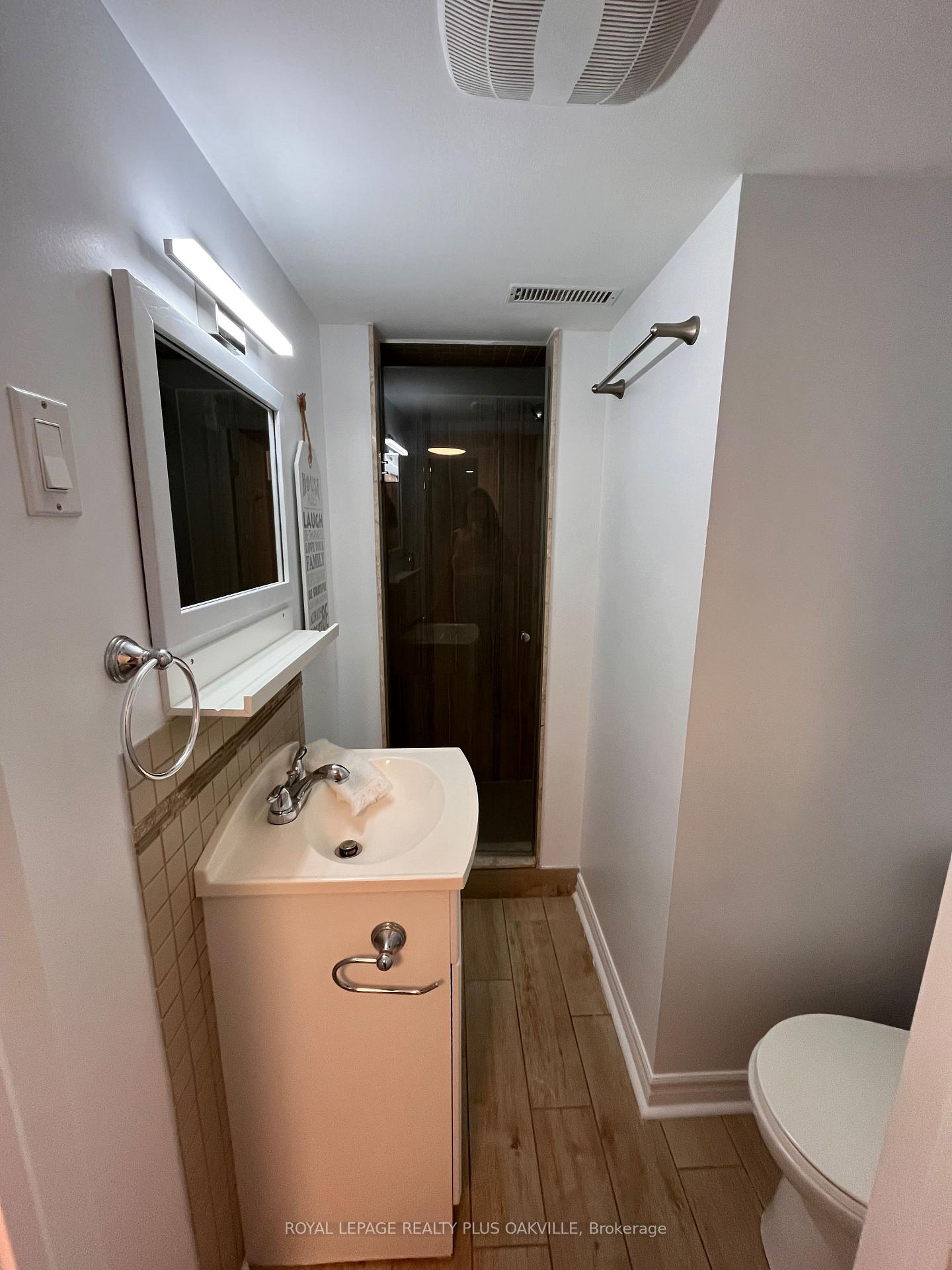 Photo 9 of Unit Lower, 3576 Ash Row, Mississauga, Erin Mills — HOMEH