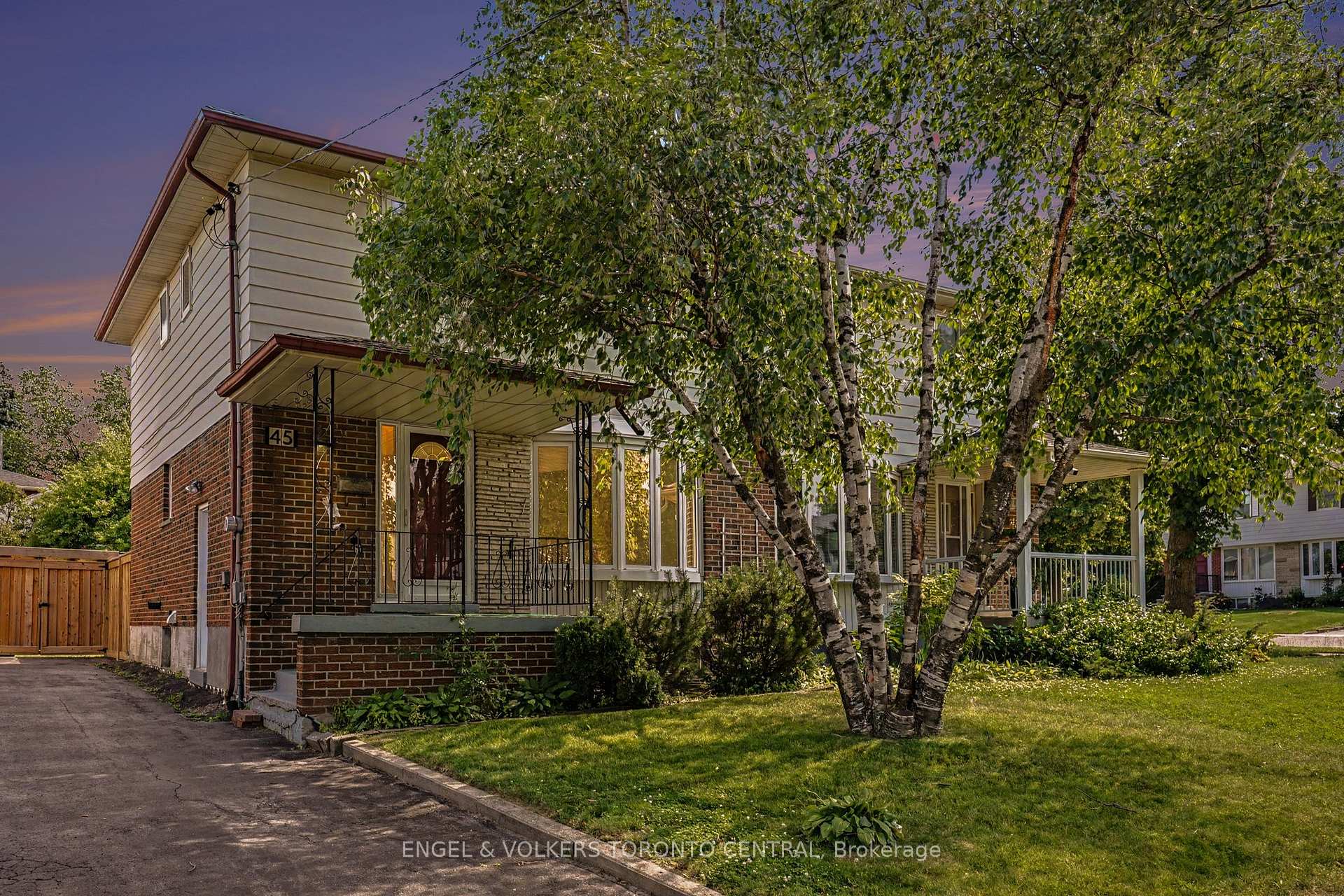 Photo 1 of 45 Edilou Drive, Etobicoke, Alderwood — HOMEH