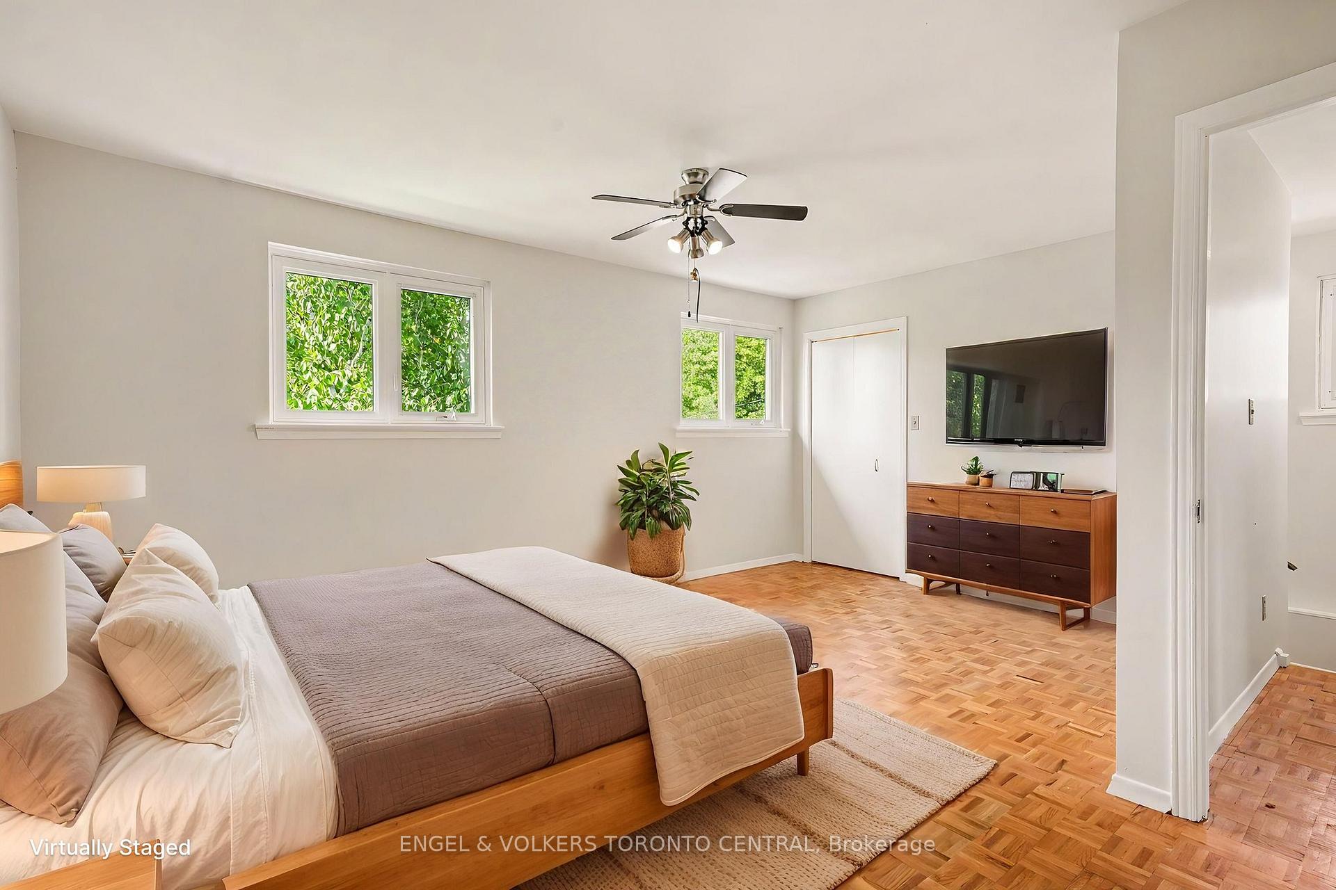 Photo 14 of 45 Edilou Drive, Etobicoke, Alderwood — HOMEH