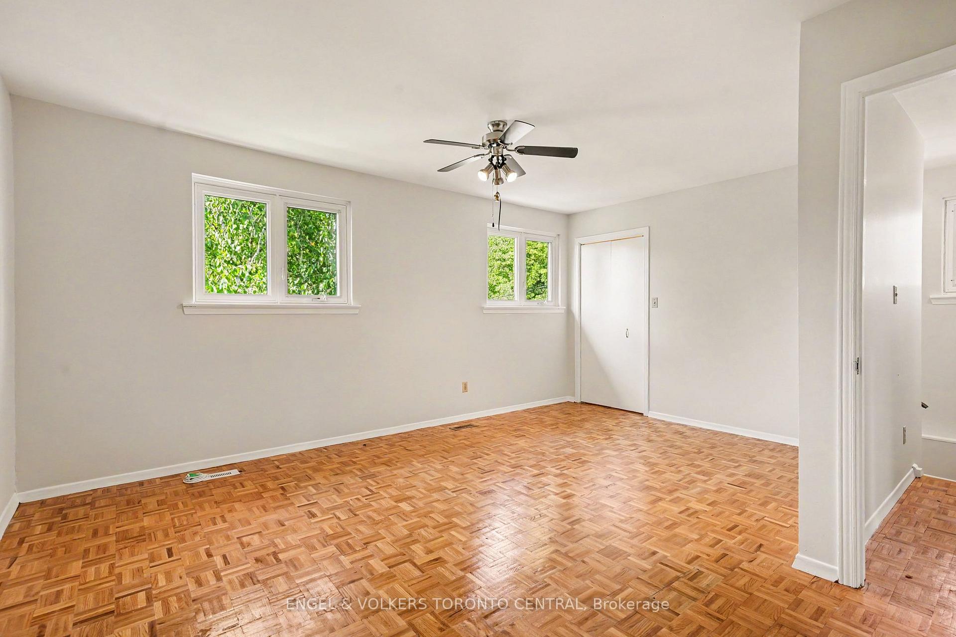 Photo 15 of 45 Edilou Drive, Etobicoke, Alderwood — HOMEH