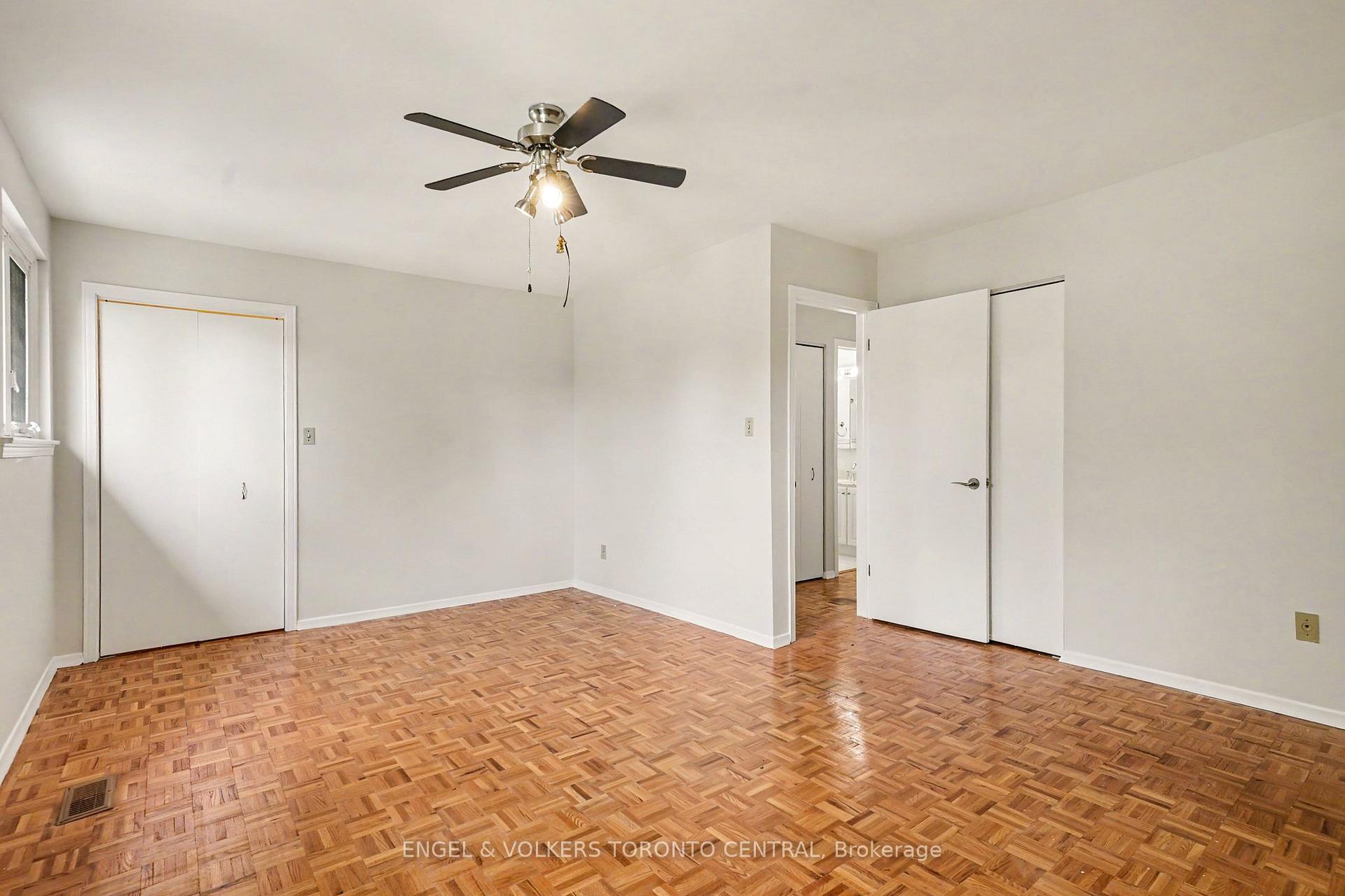 Photo 16 of 45 Edilou Drive, Etobicoke, Alderwood — HOMEH