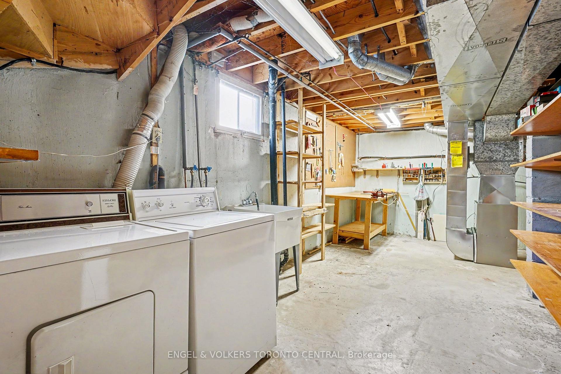 Photo 22 of 45 Edilou Drive, Etobicoke, Alderwood — HOMEH