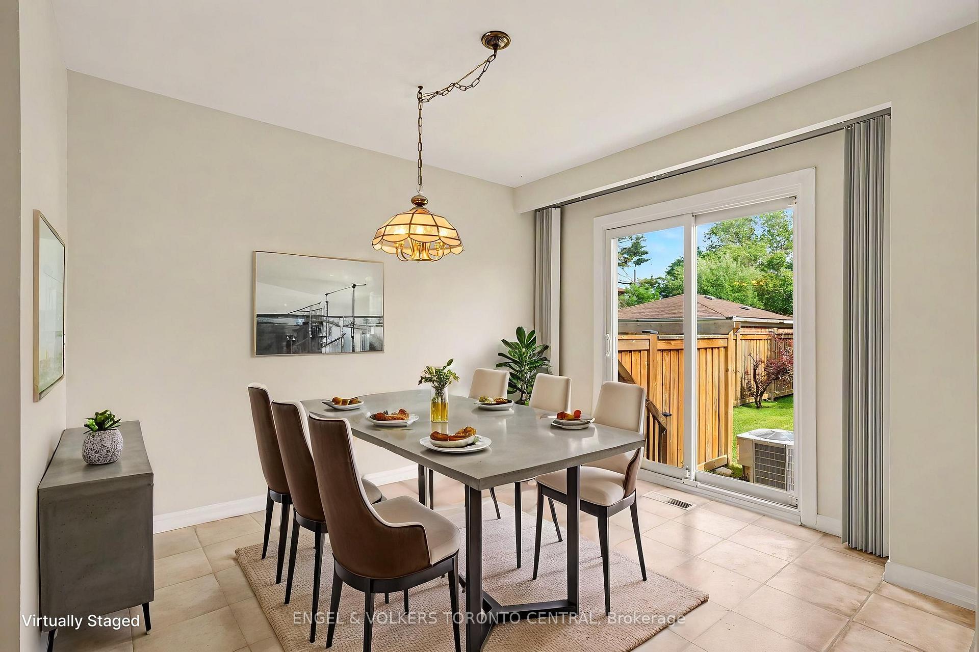 Photo 34 of 45 Edilou Drive, Etobicoke, Alderwood — HOMEH