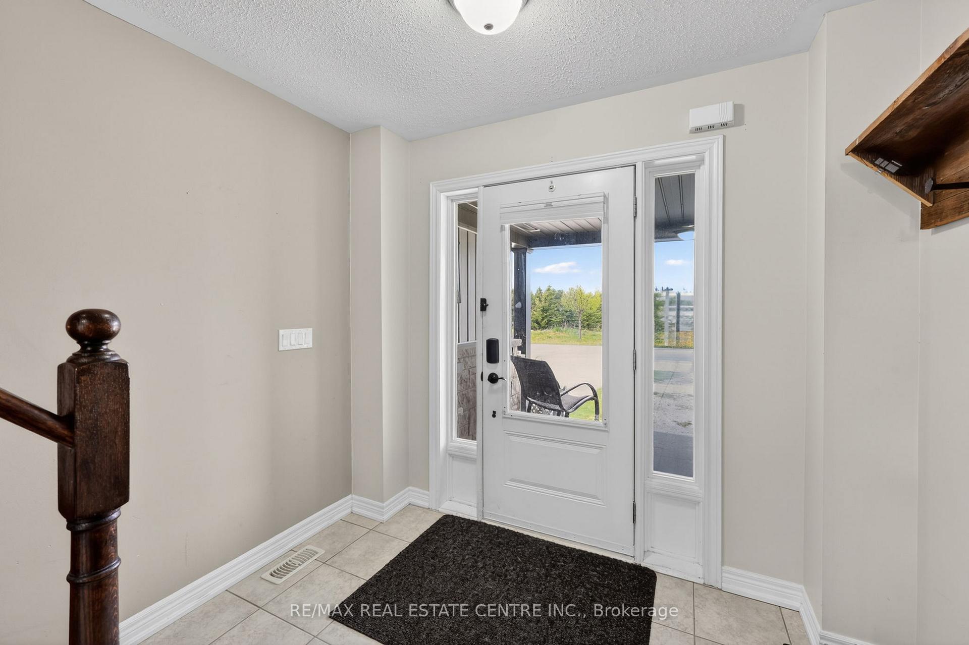 Photo 9 of 941 Cook Crescent, Shelburne — HOMEH