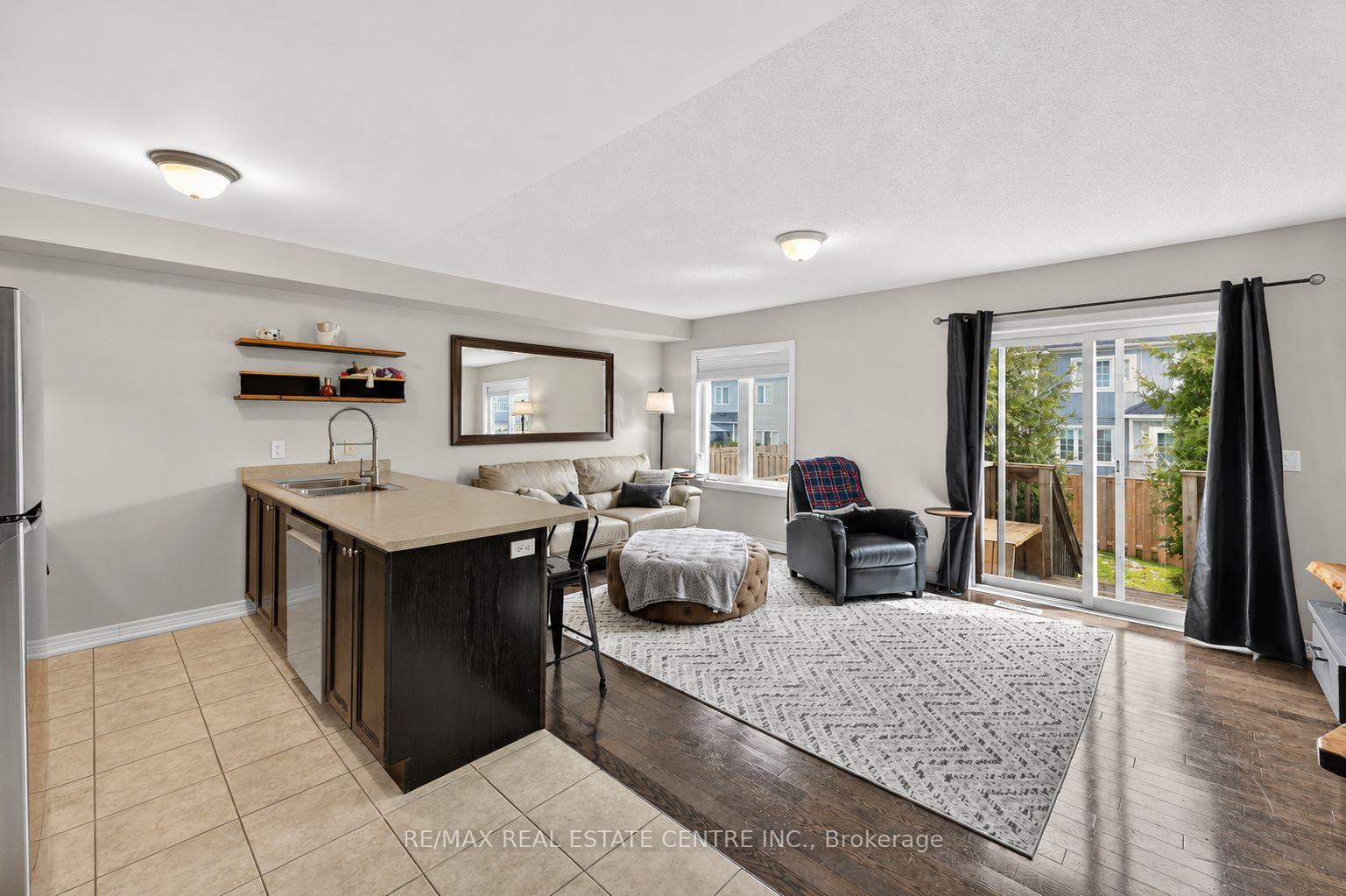 Photo 12 of 941 Cook Crescent, Shelburne — HOMEH