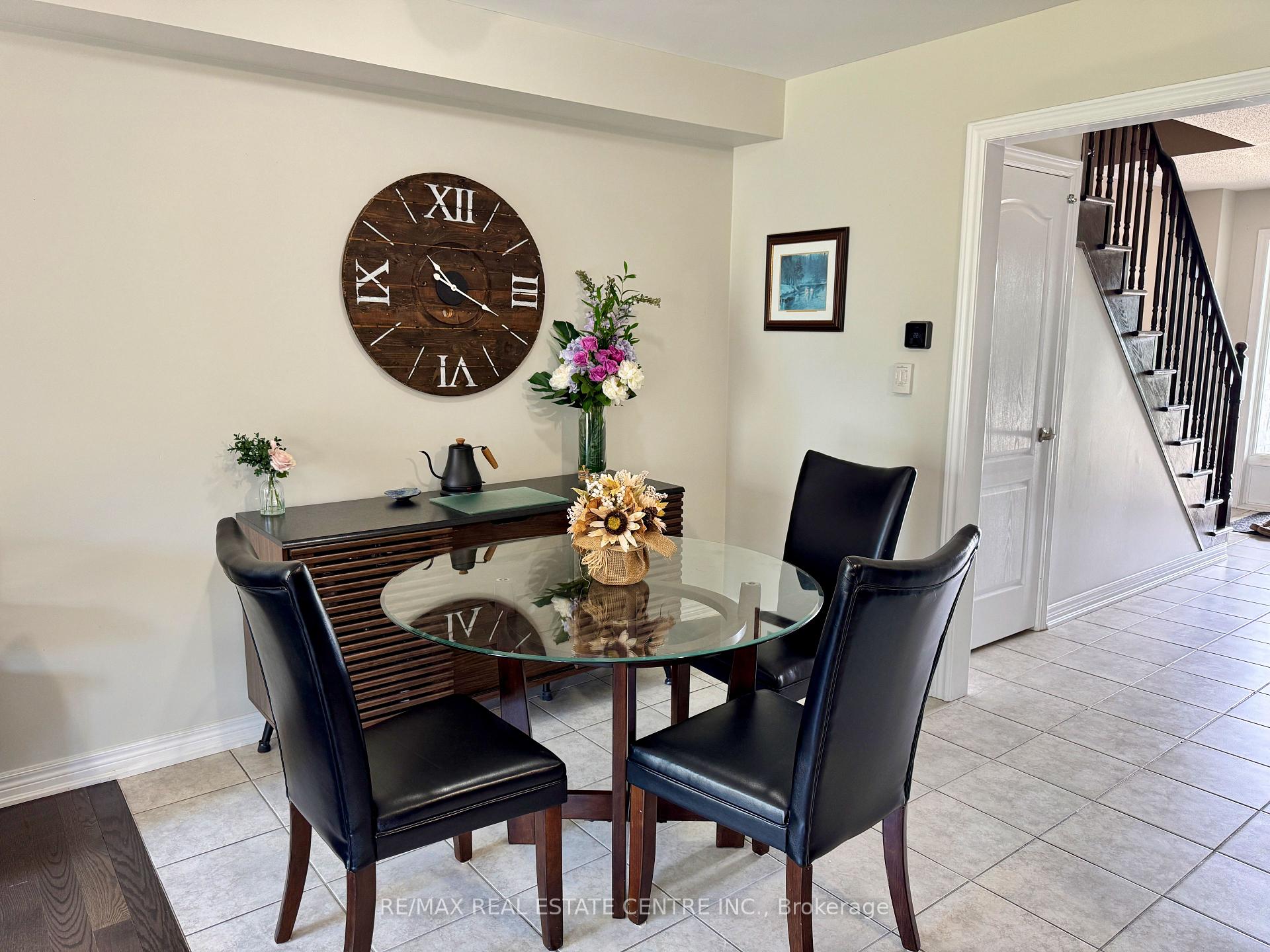 Photo 17 of 941 Cook Crescent, Shelburne — HOMEH