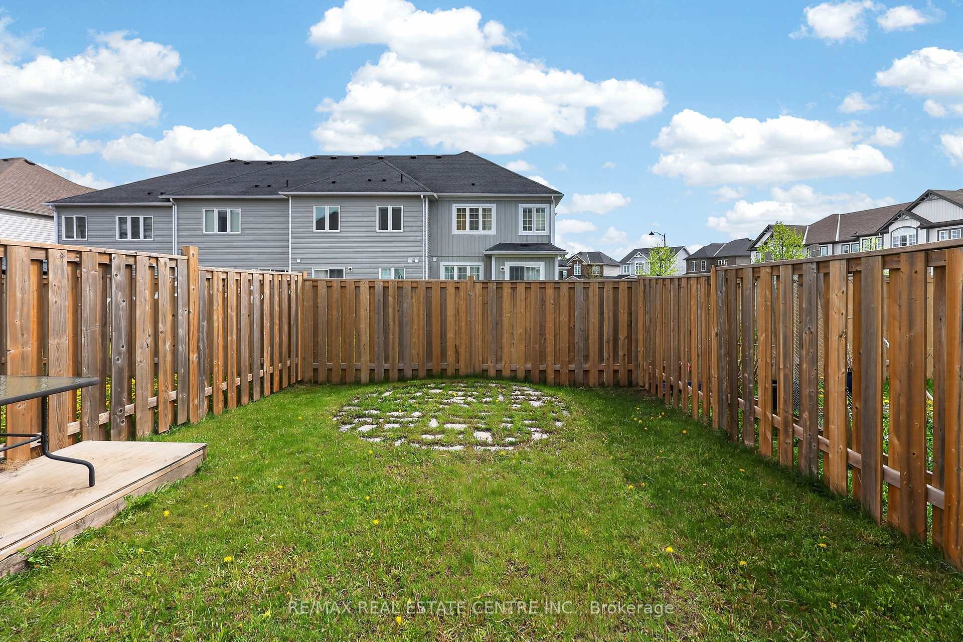 Photo 23 of 941 Cook Crescent, Shelburne — HOMEH