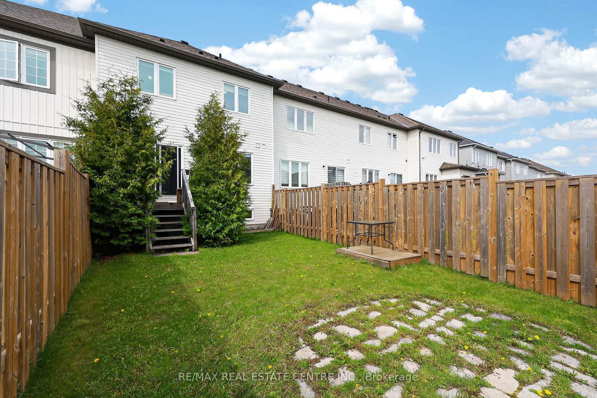 Photo 24 of 941 Cook Crescent, Shelburne — HOMEH