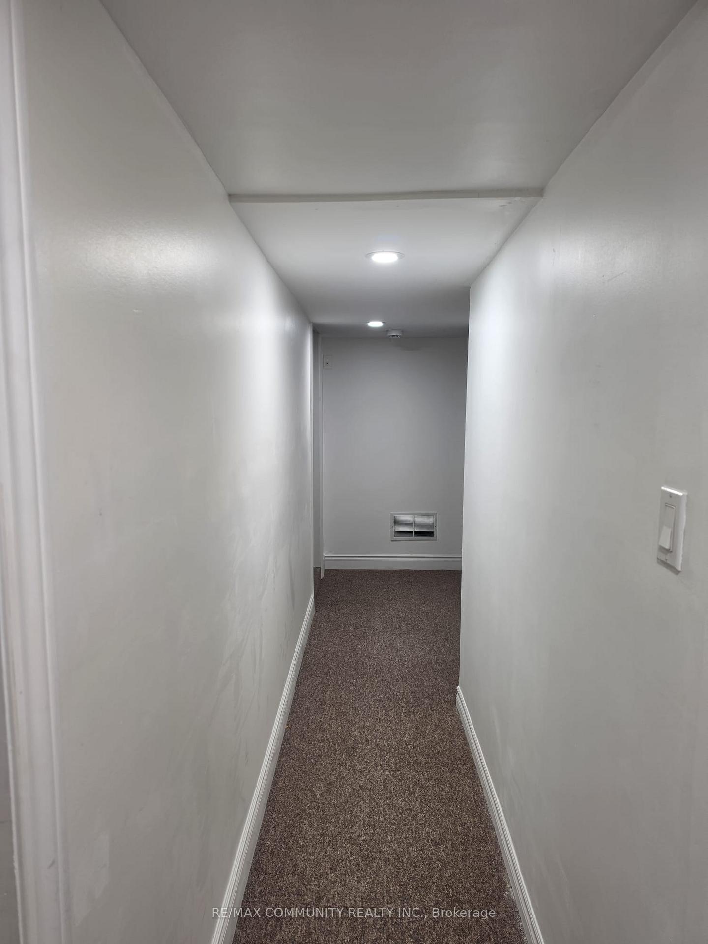 Photo 4 of 792 Tatra Drive, Oshawa, McLaughlin — HOMEH