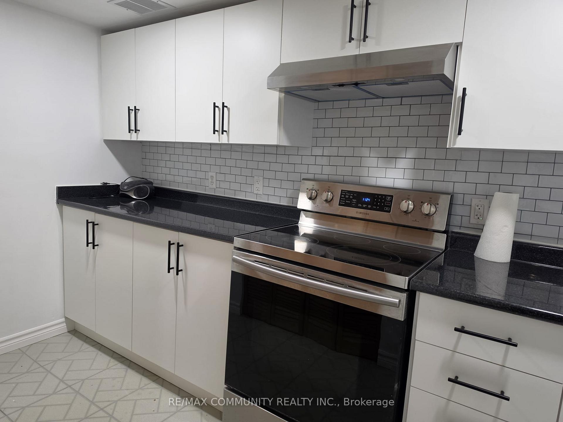 Photo 6 of 792 Tatra Drive, Oshawa, McLaughlin — HOMEH