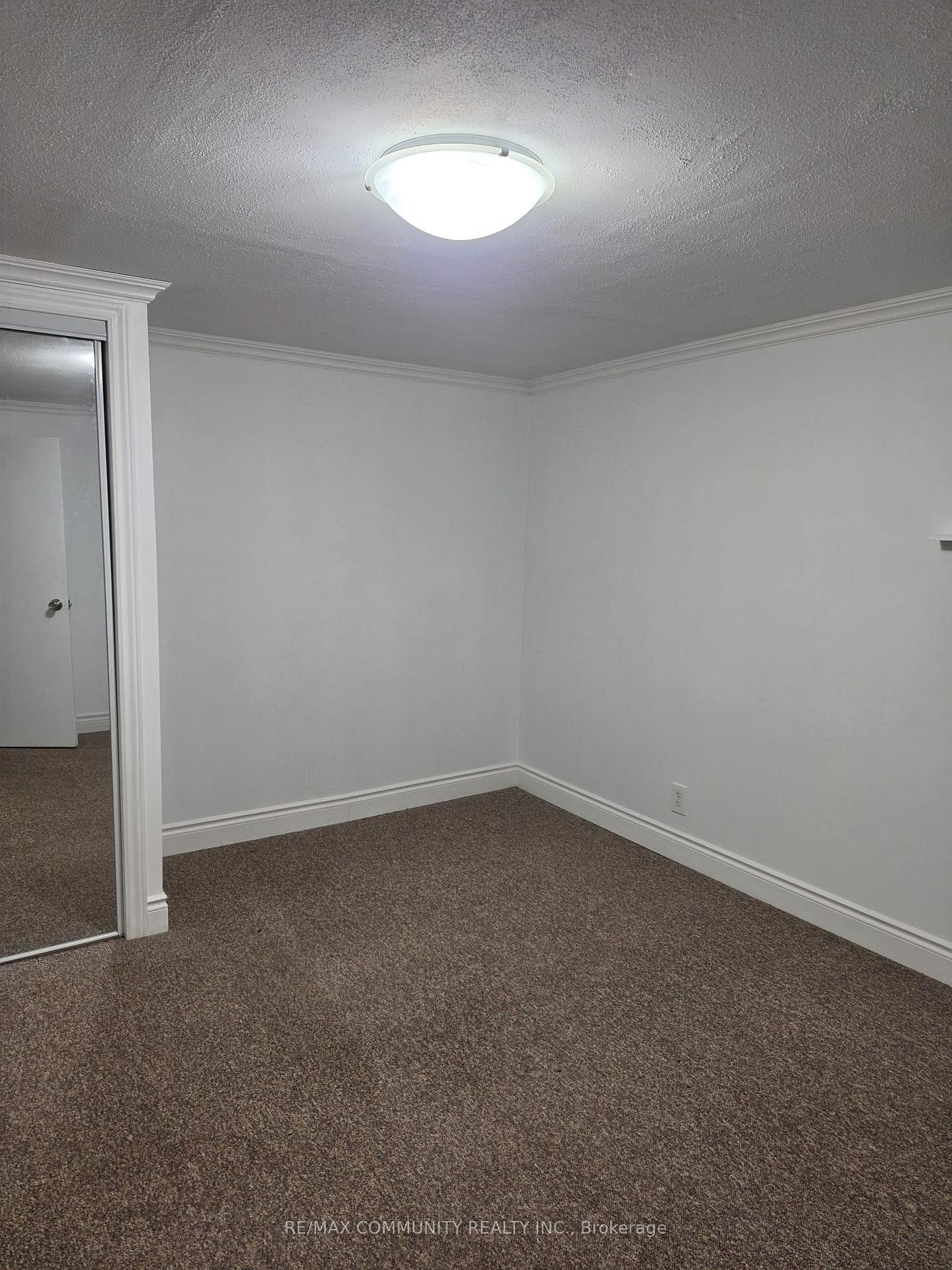 Photo 9 of 792 Tatra Drive, Oshawa, McLaughlin — HOMEH