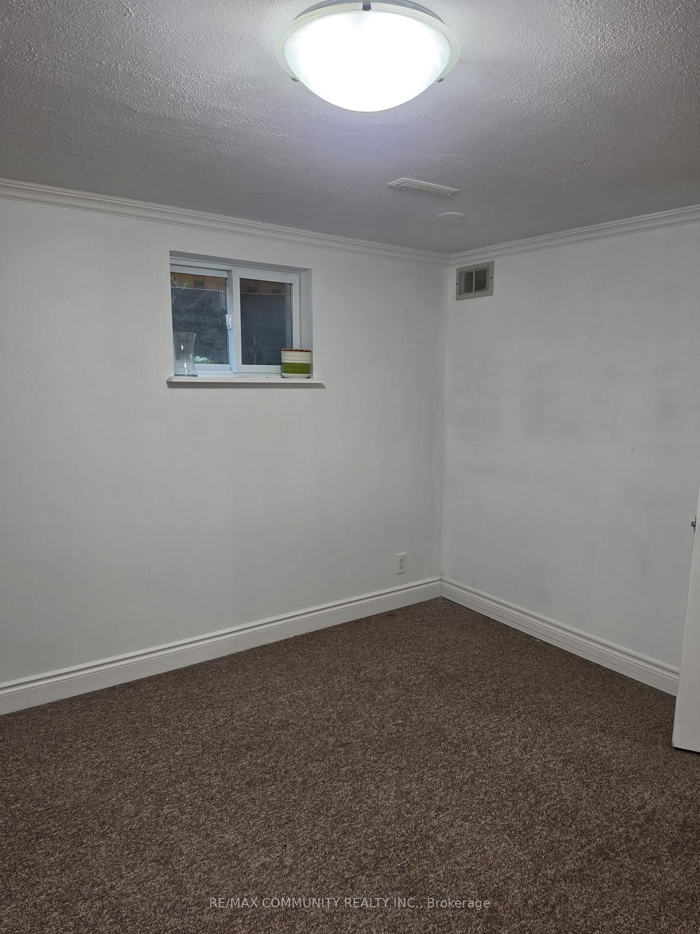 Photo 11 of 792 Tatra Drive, Oshawa, McLaughlin — HOMEH